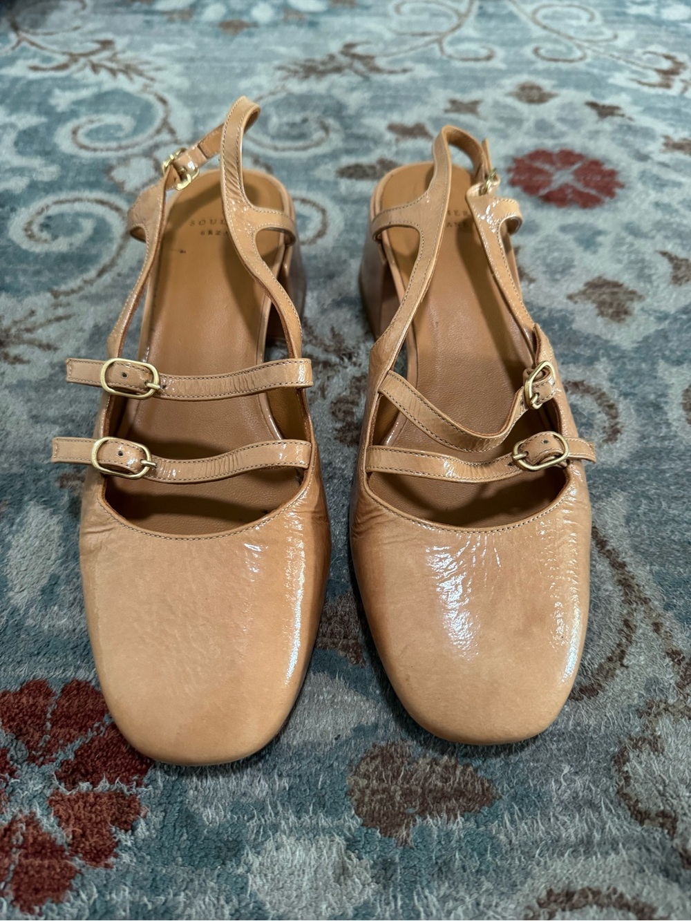 Sezane Paula Babies in tan patent leather round toe sling back flats size 40.